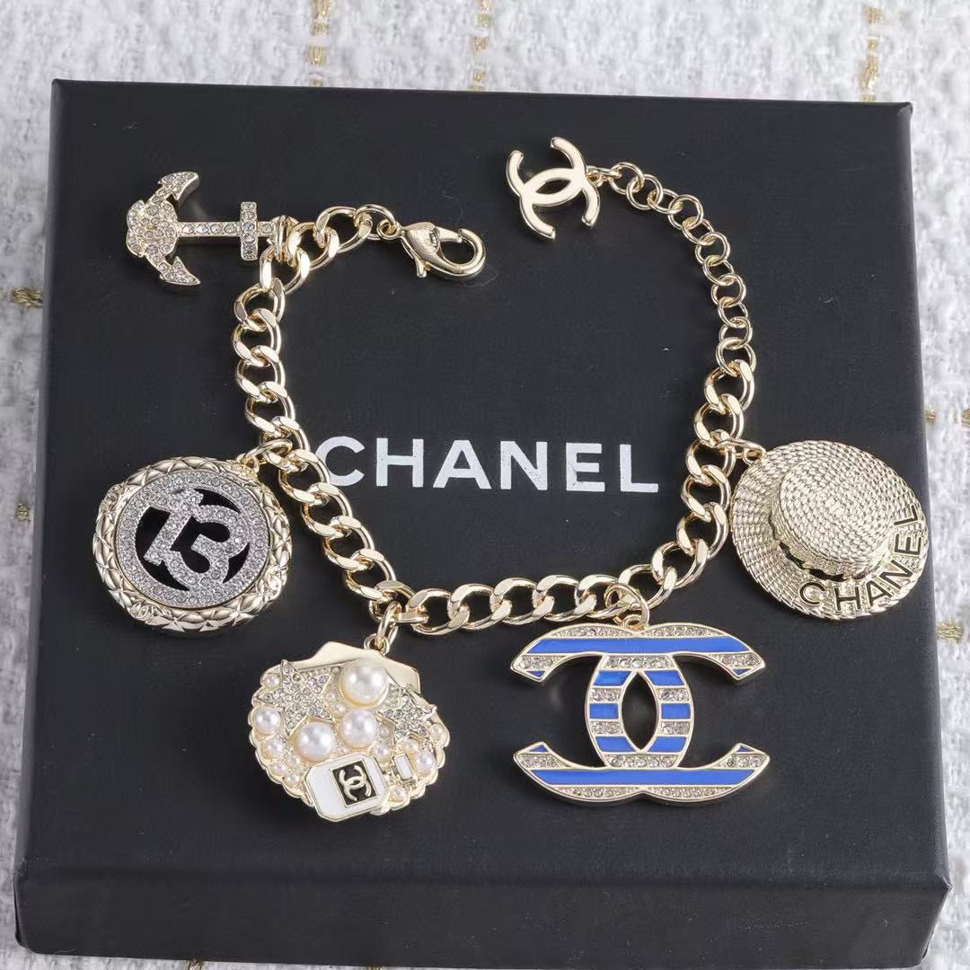 CHANE1 ダブルC パールハットブレスレット【 50％割引+送料無料】