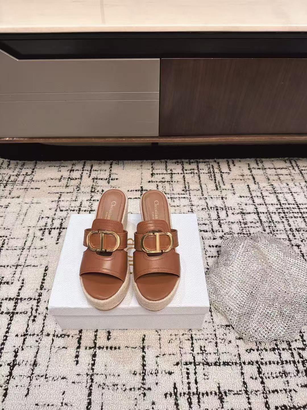 DI0R 高品質牛革編み厚底シューズ【50％割引+送料無料】