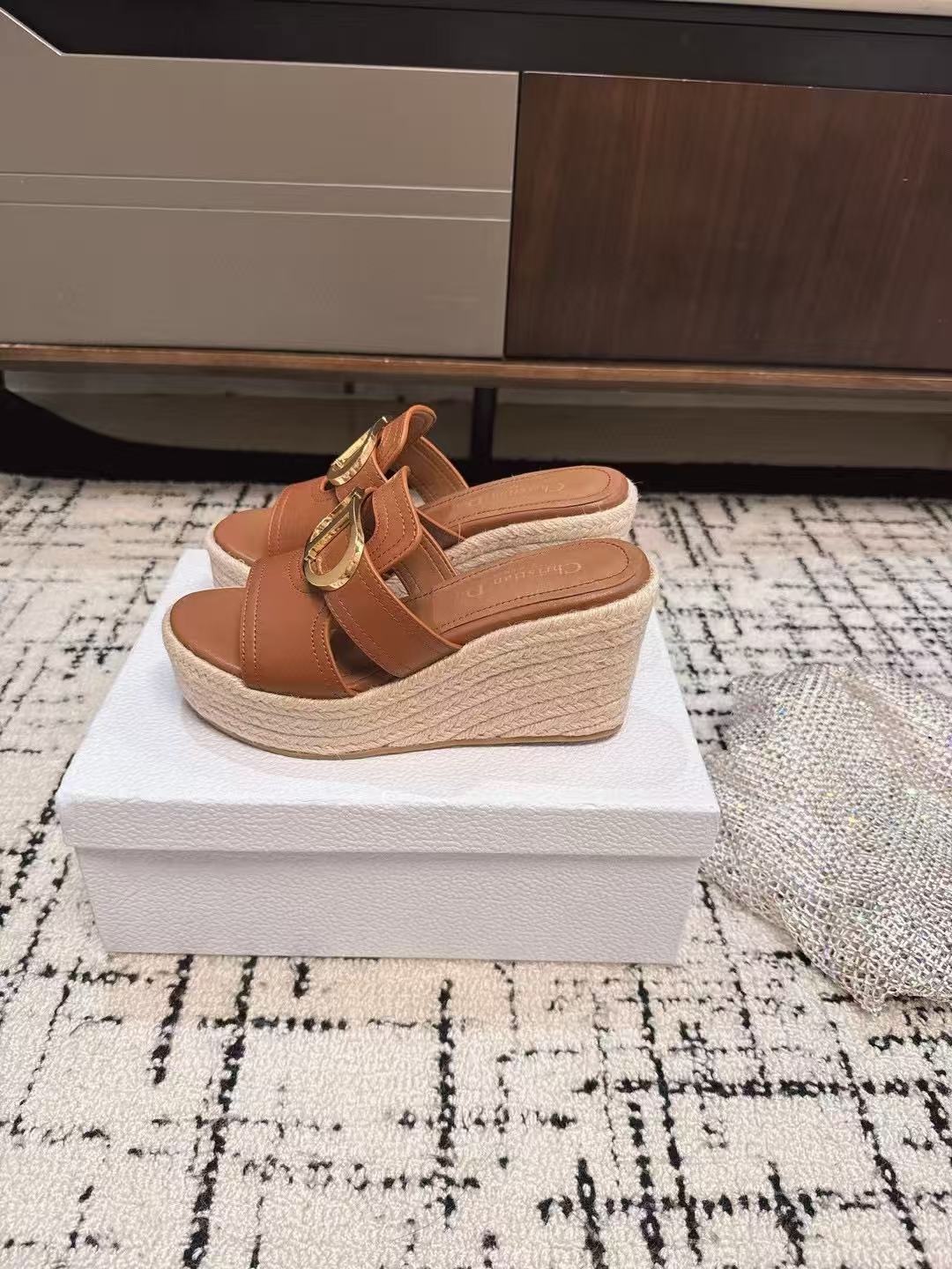 DI0R 高品質牛革編み厚底シューズ【50％割引+送料無料】