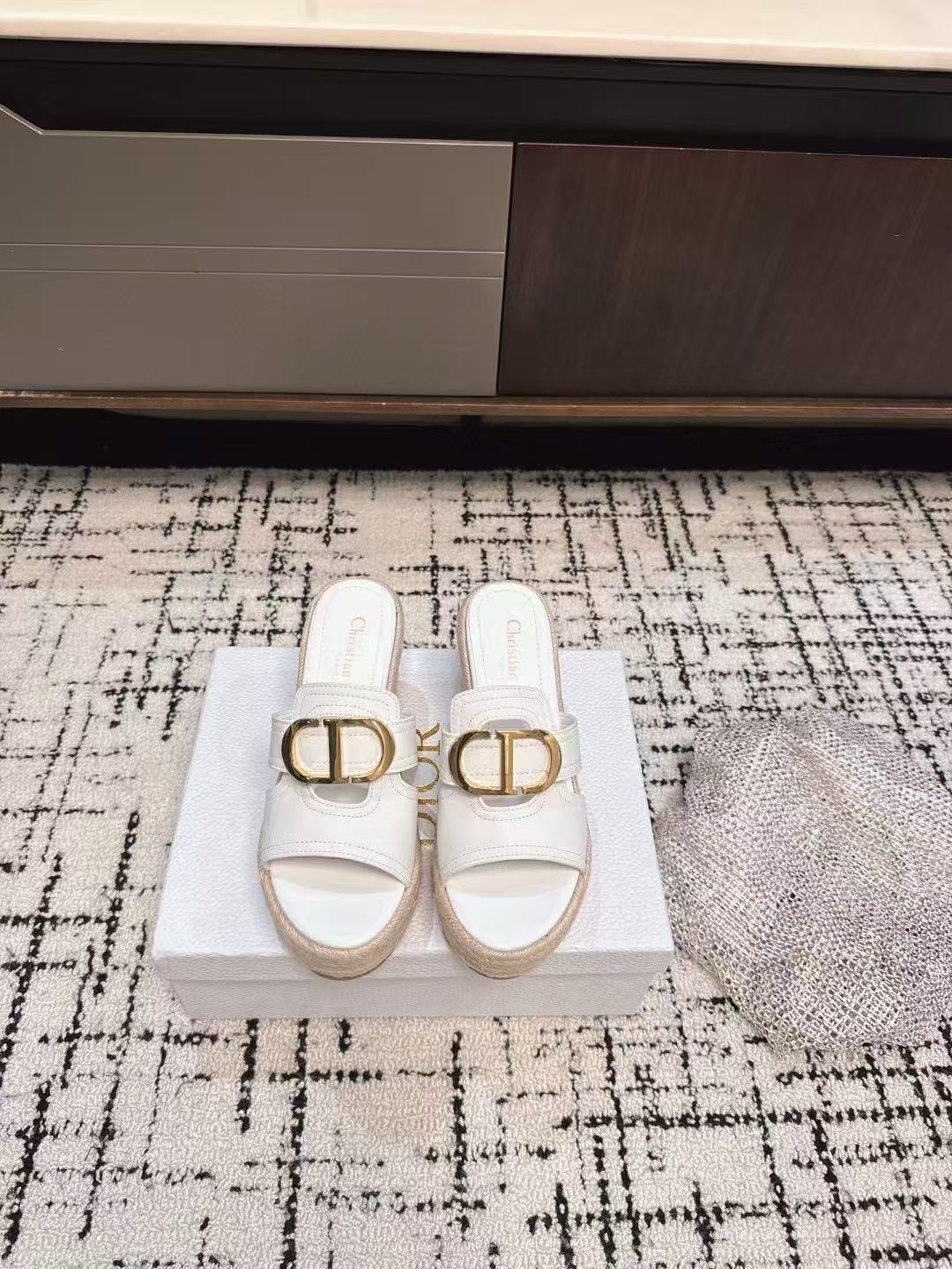 DI0R 高品質牛革編み厚底シューズ【50％割引+送料無料】