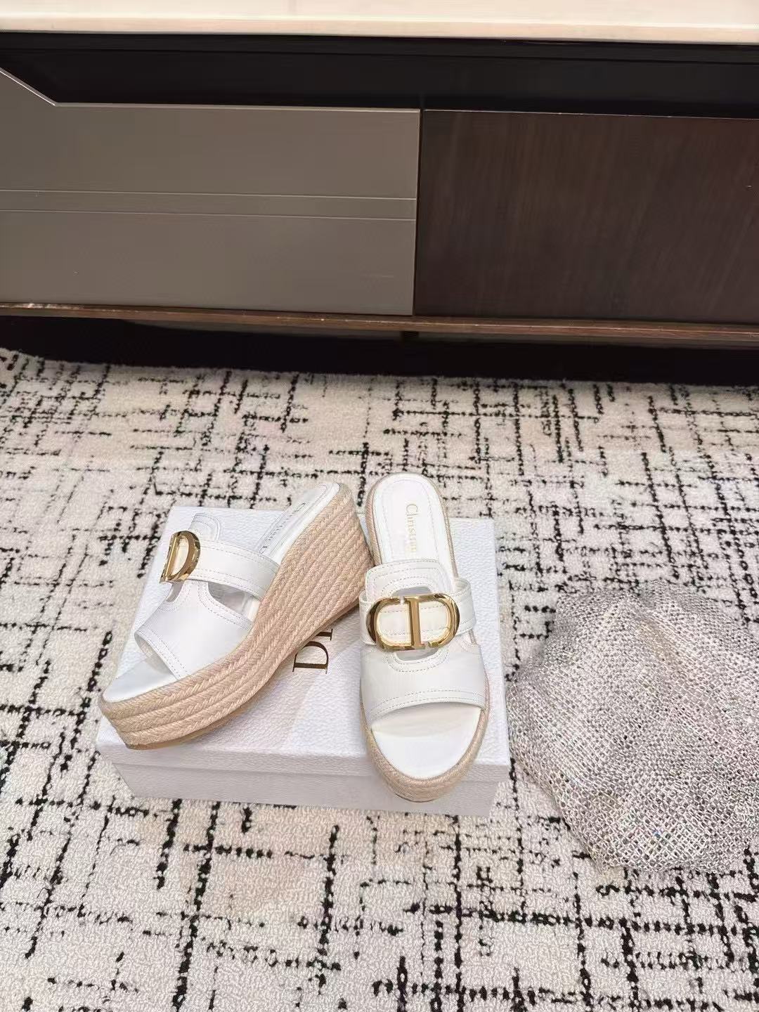 DI0R 高品質牛革編み厚底シューズ【50％割引+送料無料】