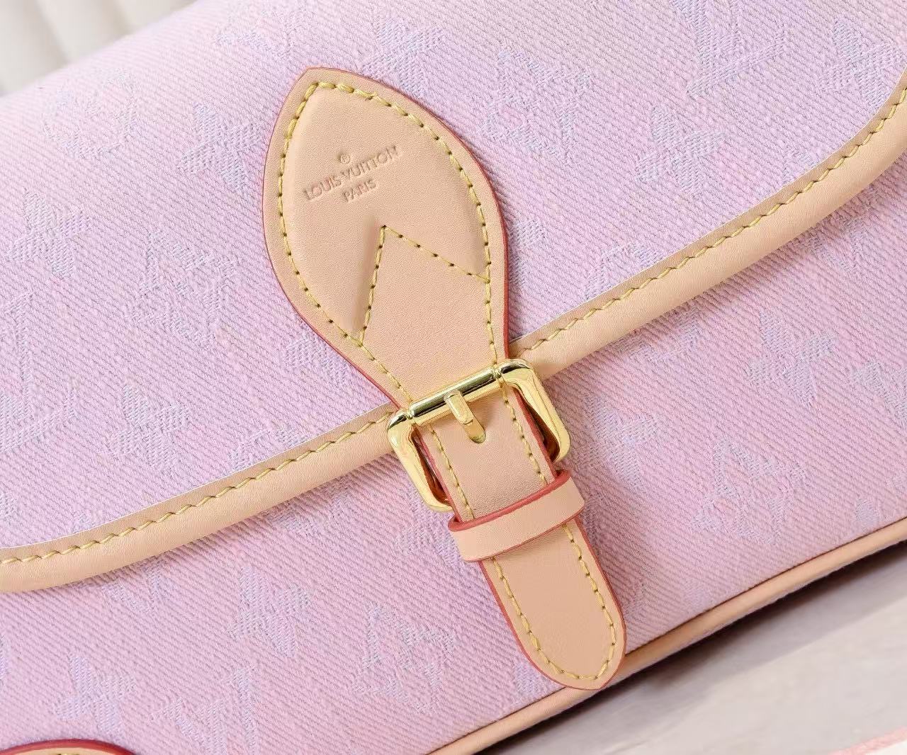 LVピンクのバゲットショルダーバッグ【 50％割引+送料無料】