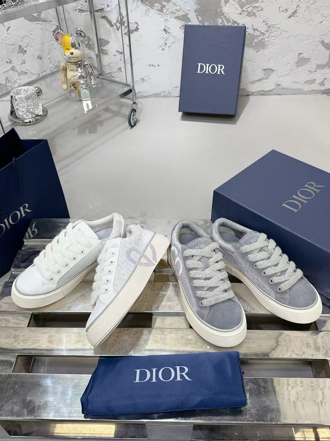 DI0R 高品質フルレザーエンボス加工カジュアルシューズ【50％割引+送料無料】