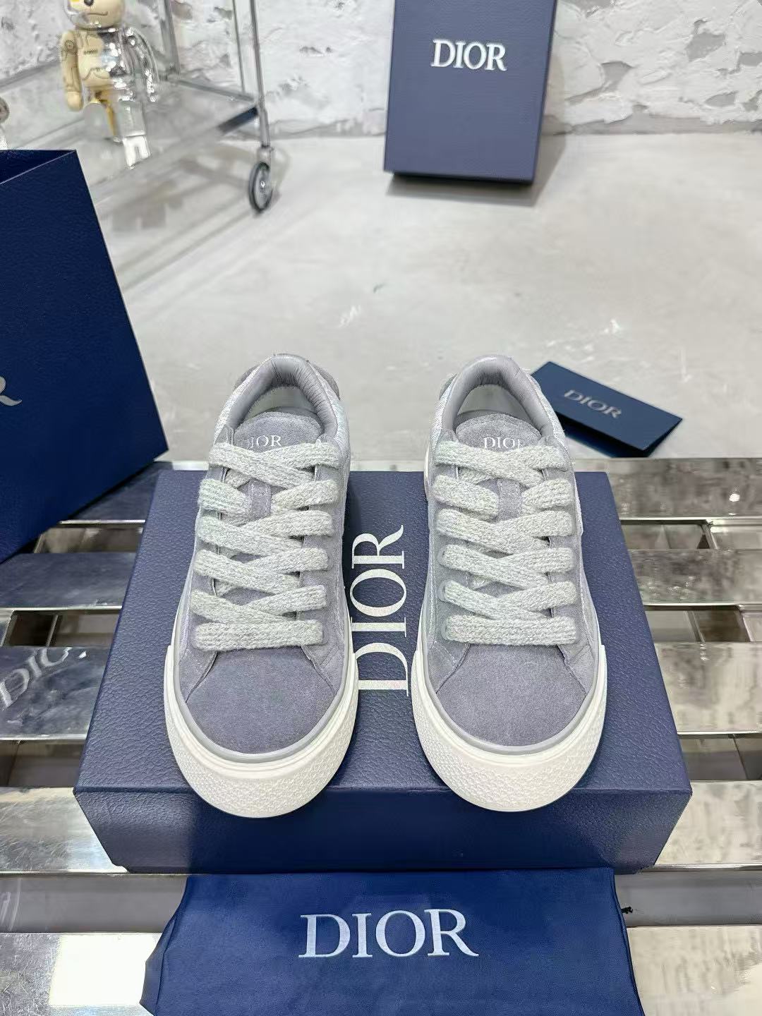 DI0R 高品質フルレザーエンボス加工カジュアルシューズ【50％割引+送料無料】