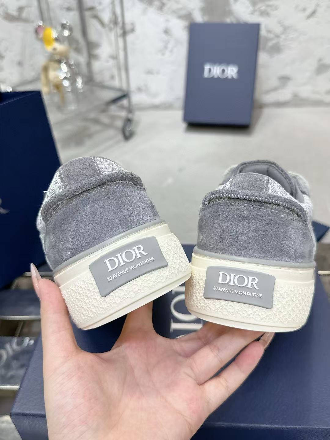 DI0R 高品質フルレザーエンボス加工カジュアルシューズ【50％割引+送料無料】