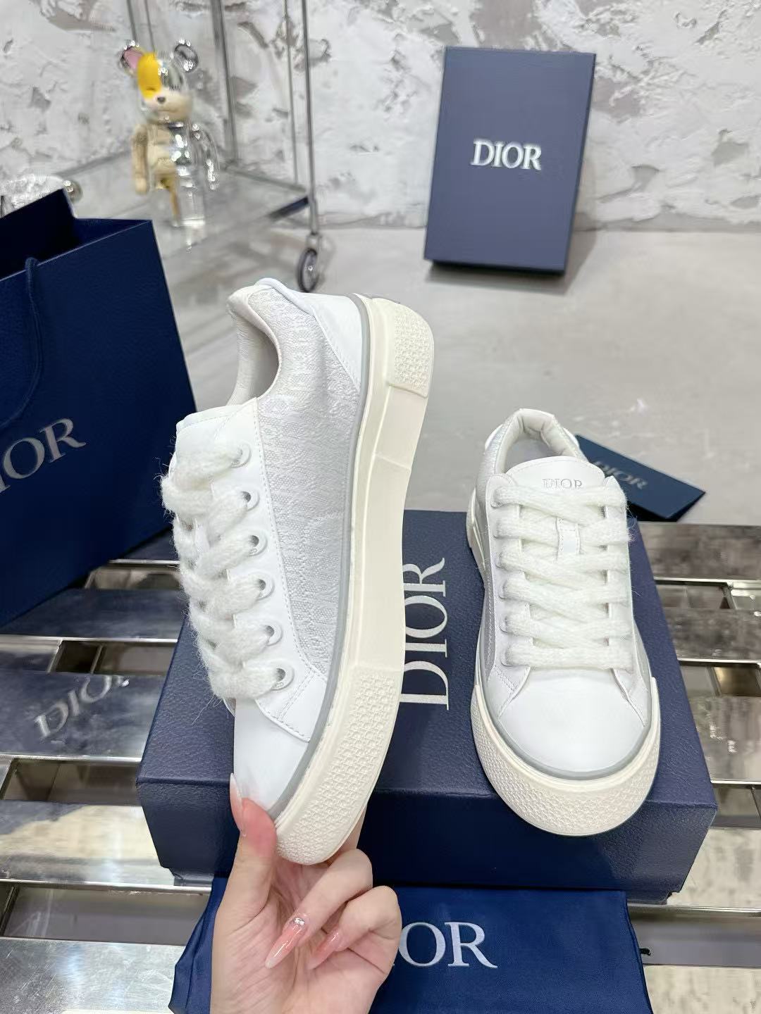 DI0R 高品質フルレザーエンボス加工カジュアルシューズ【50％割引+送料無料】