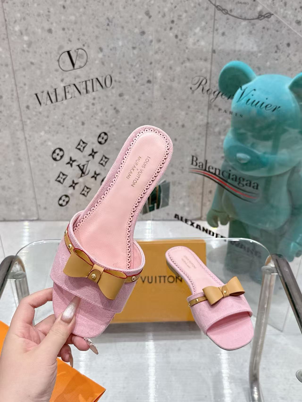 LVの高品質ボウフラットシューズ【50％割引+送料無料】