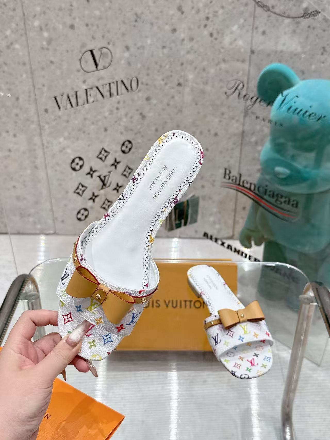 LVの高品質ボウフラットシューズ【50％割引+送料無料】