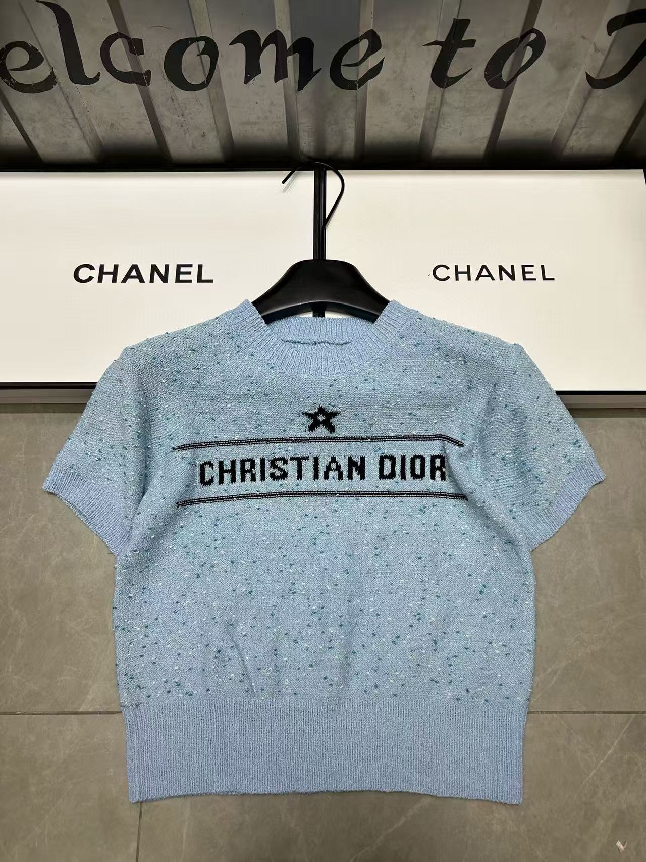 DI0R CDレタリングウールトップ【 50％割引+送料無料】