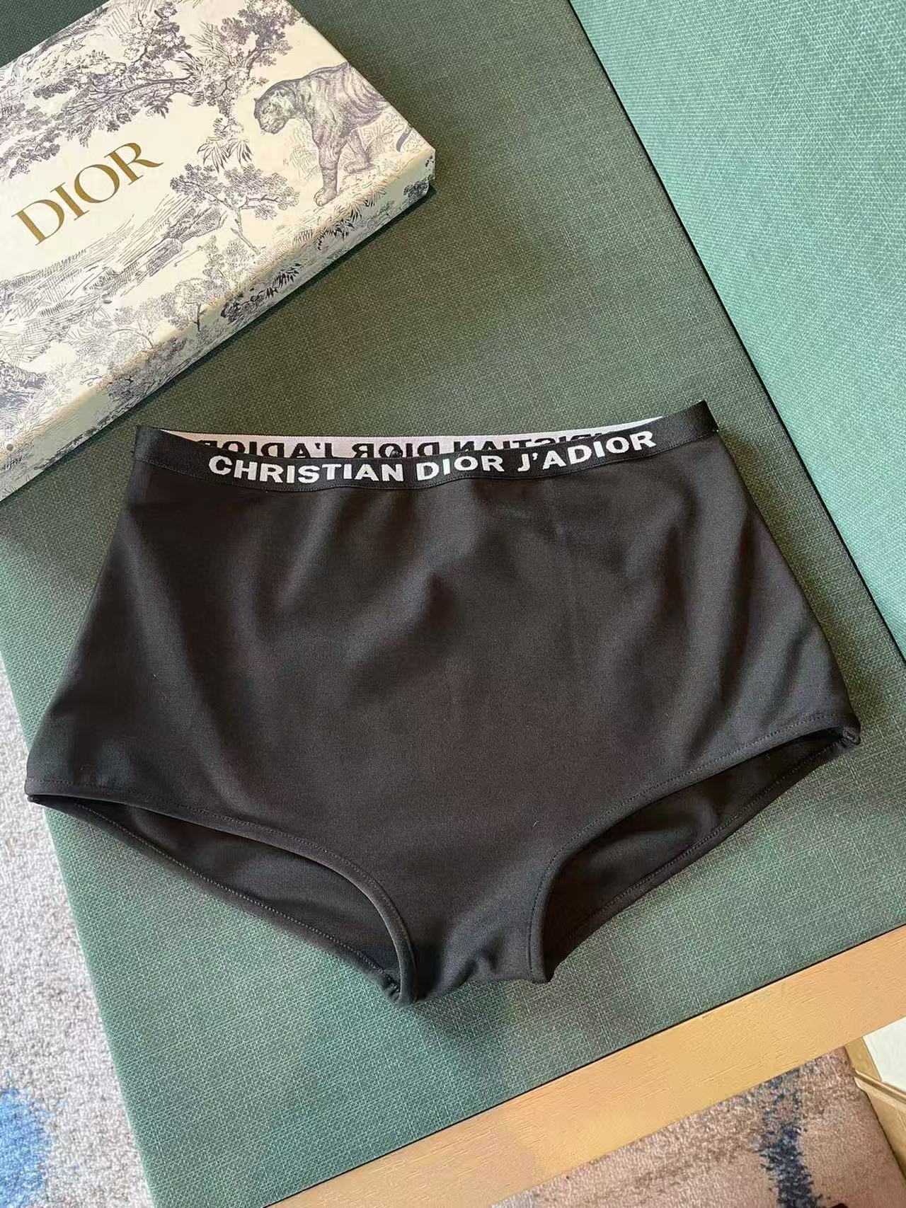 DI0R レタリング ツーピース 水着【 50％割引+送料無料】