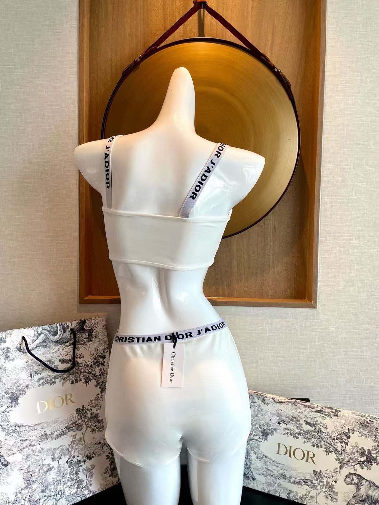 DI0R レタリング ツーピース 水着【 50％割引+送料無料】