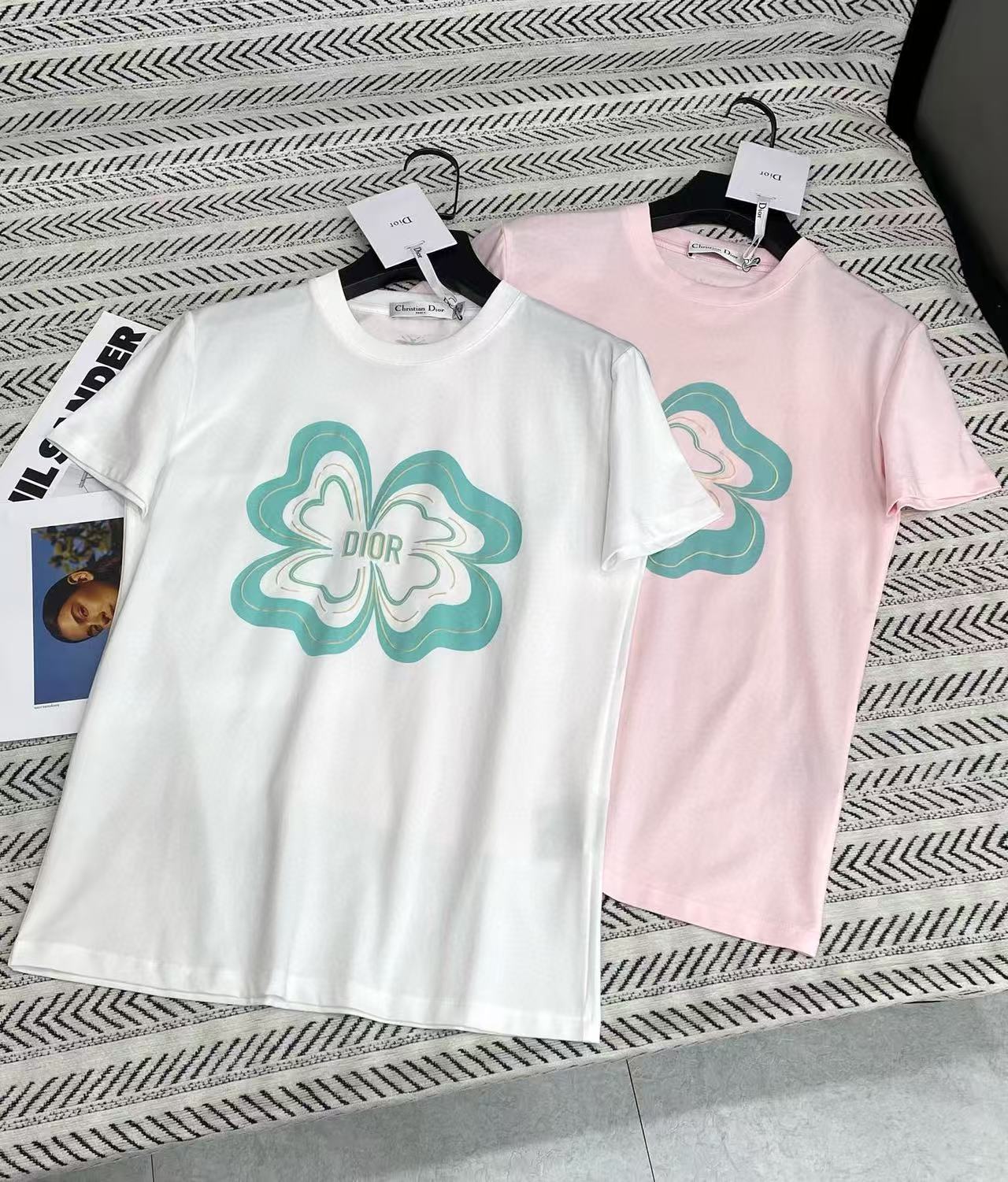 DI0R 3D四つ葉のクローバーレタープリントTシャツ【 50％割引+送料無料】