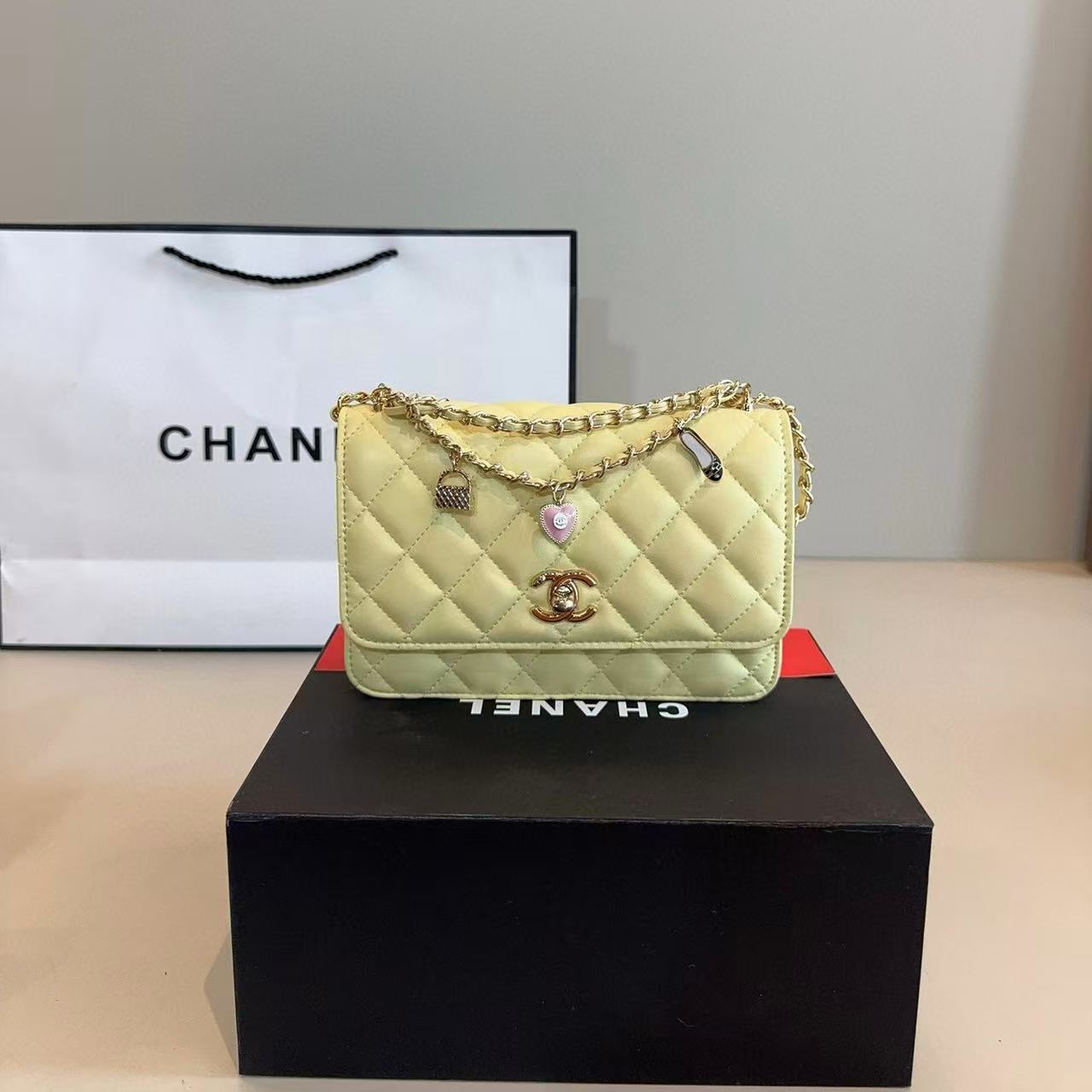 CHANE1 ハートチェーンバッグ【 50％割引+送料無料】