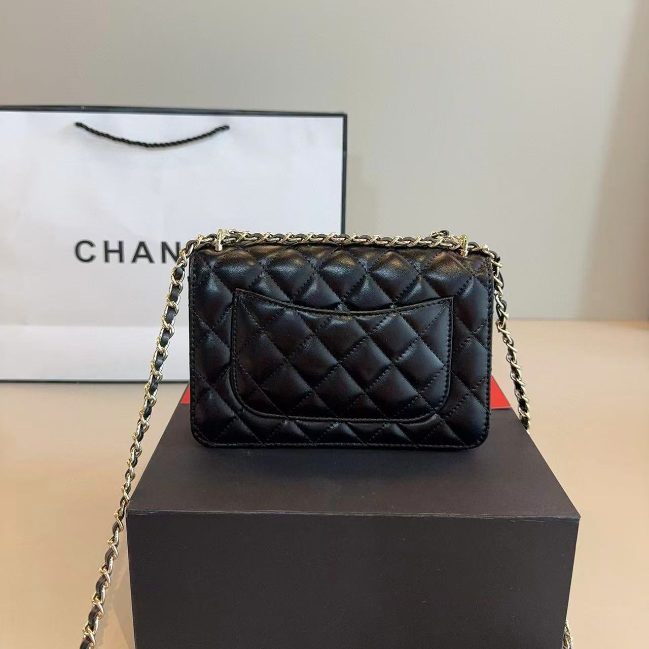 CHANE1 ハートチェーンバッグ【 50％割引+送料無料】