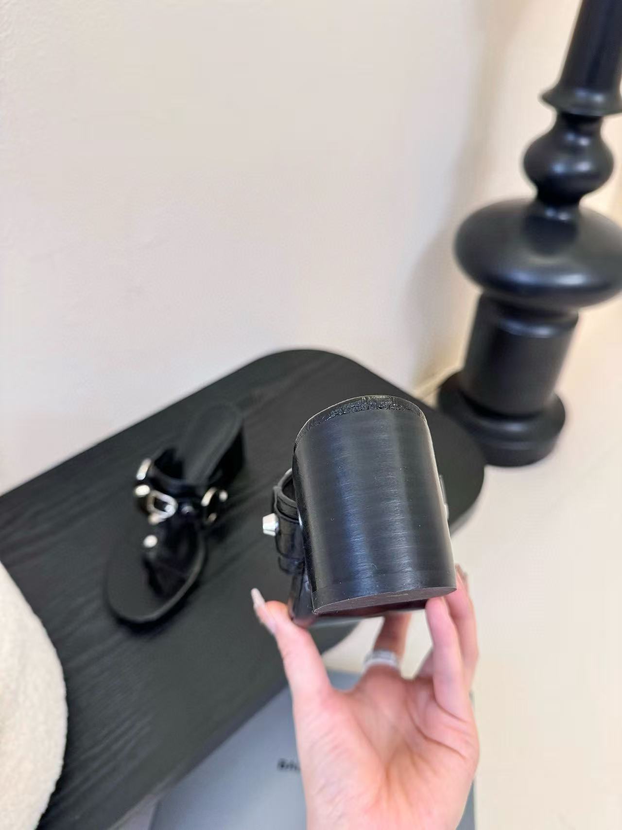 BALENC1AGの高品質ポインテッドハイヒールサンダル【50％割引+送料無料】