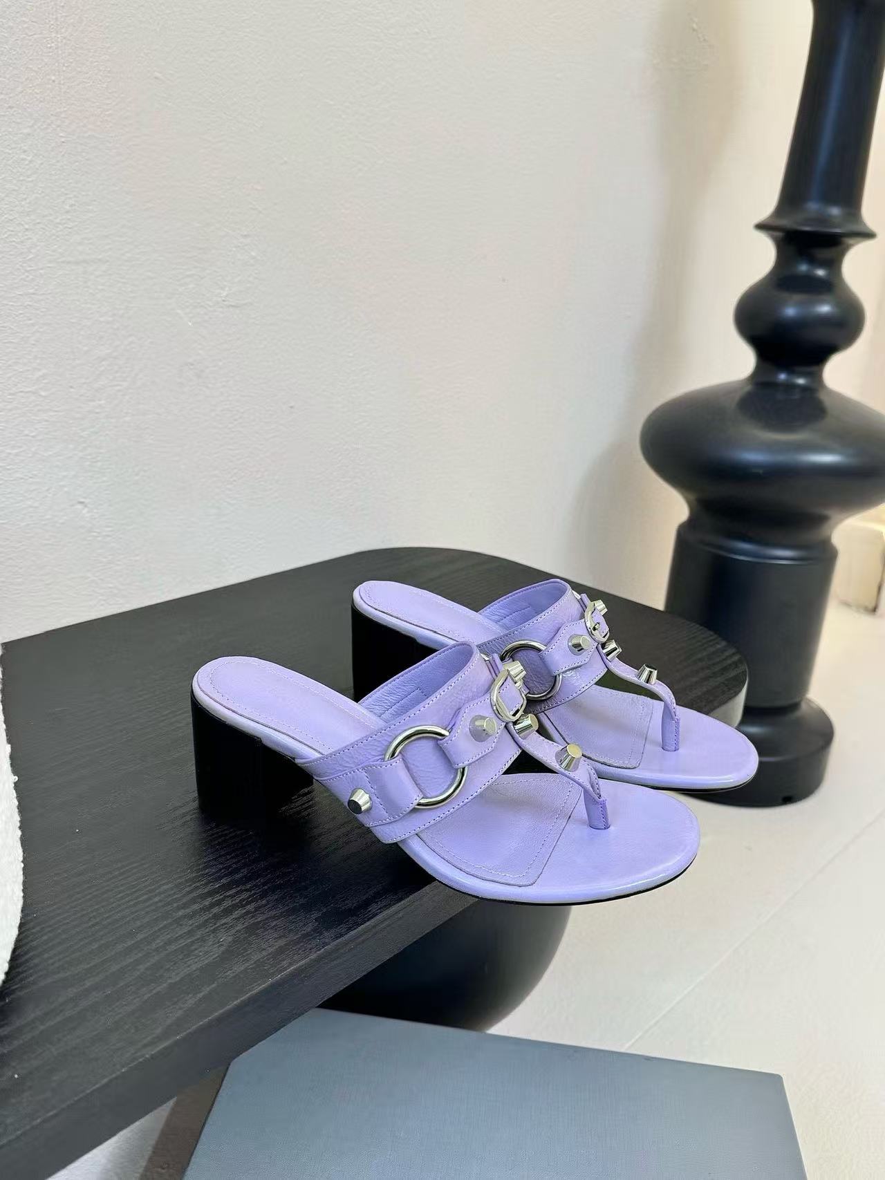 BALENC1AGの高品質ポインテッドハイヒールサンダル【50％割引+送料無料】