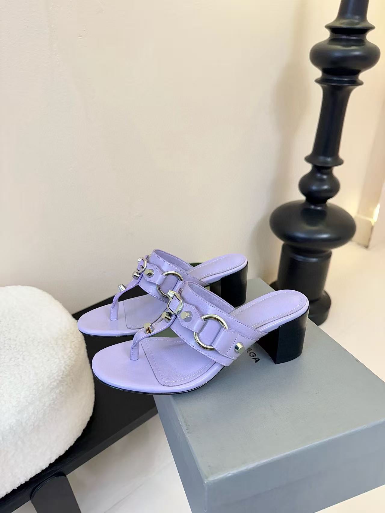 BALENC1AGの高品質ポインテッドハイヒールサンダル【50％割引+送料無料】