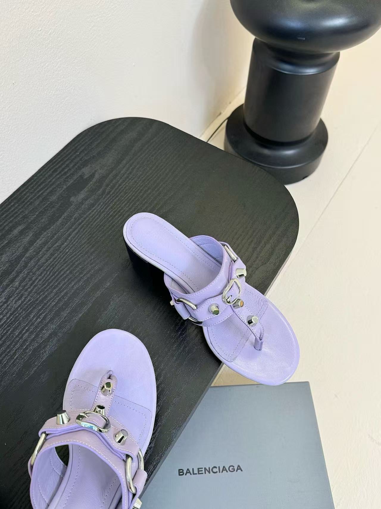 BALENC1AGの高品質ポインテッドハイヒールサンダル【50％割引+送料無料】