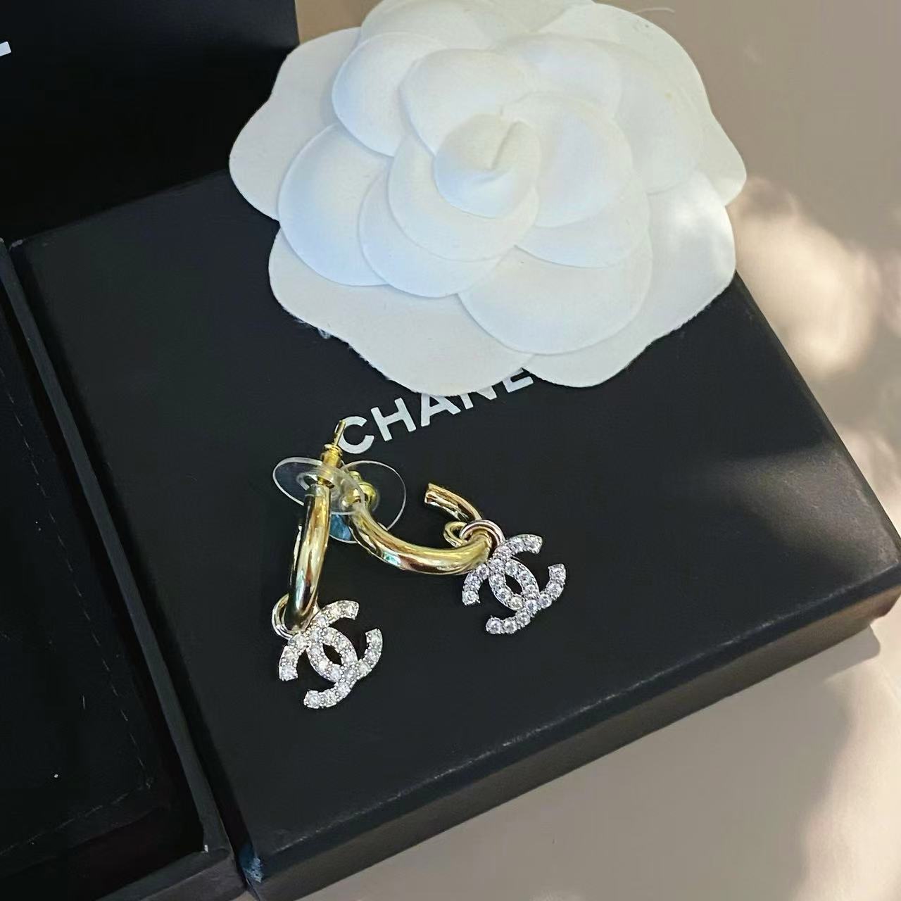 CHANE1 ダブルC ダイヤモンドイヤリング【 50％割引+送料無料】