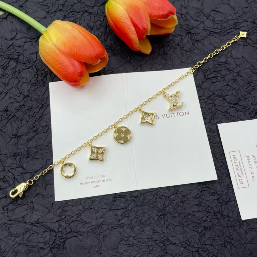 LV四つ葉のクローバーダイヤモンドブレスレット【 50％割引+送料無料】