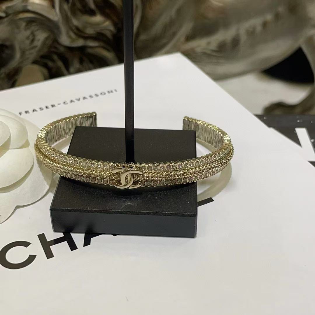 CHANE1 ダブルC織りエンボスブレスレット【 50％割引+送料無料】