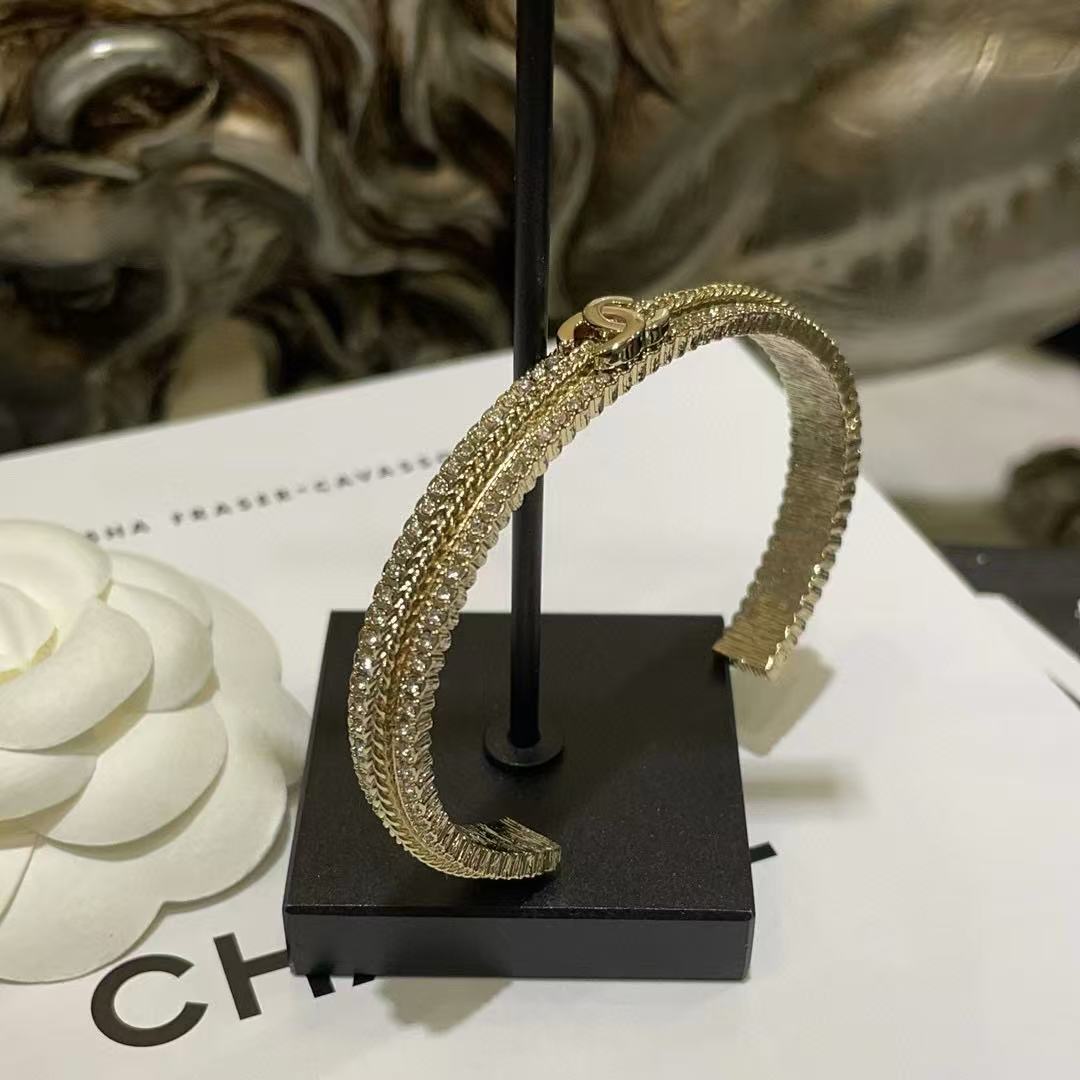 CHANE1 ダブルC織りエンボスブレスレット【 50％割引+送料無料】