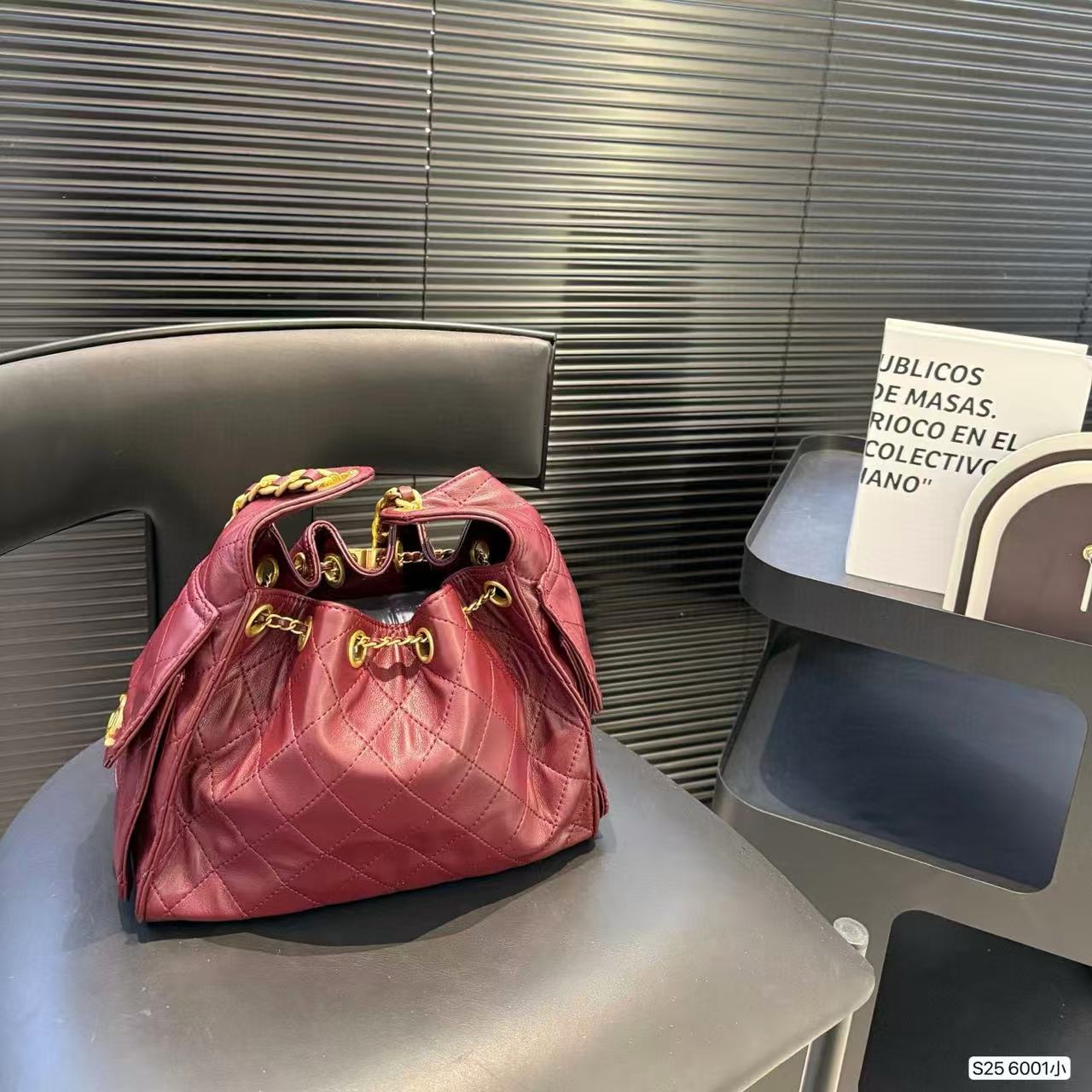 CHANE1 チェーン アンダーアームバッグ【 50％割引+送料無料】