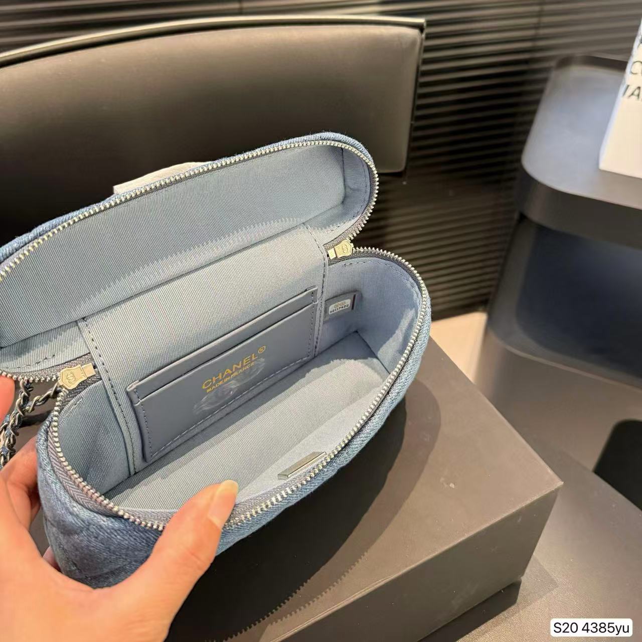 CHANE1 デニムチェーンバッグ【 50％割引+送料無料】