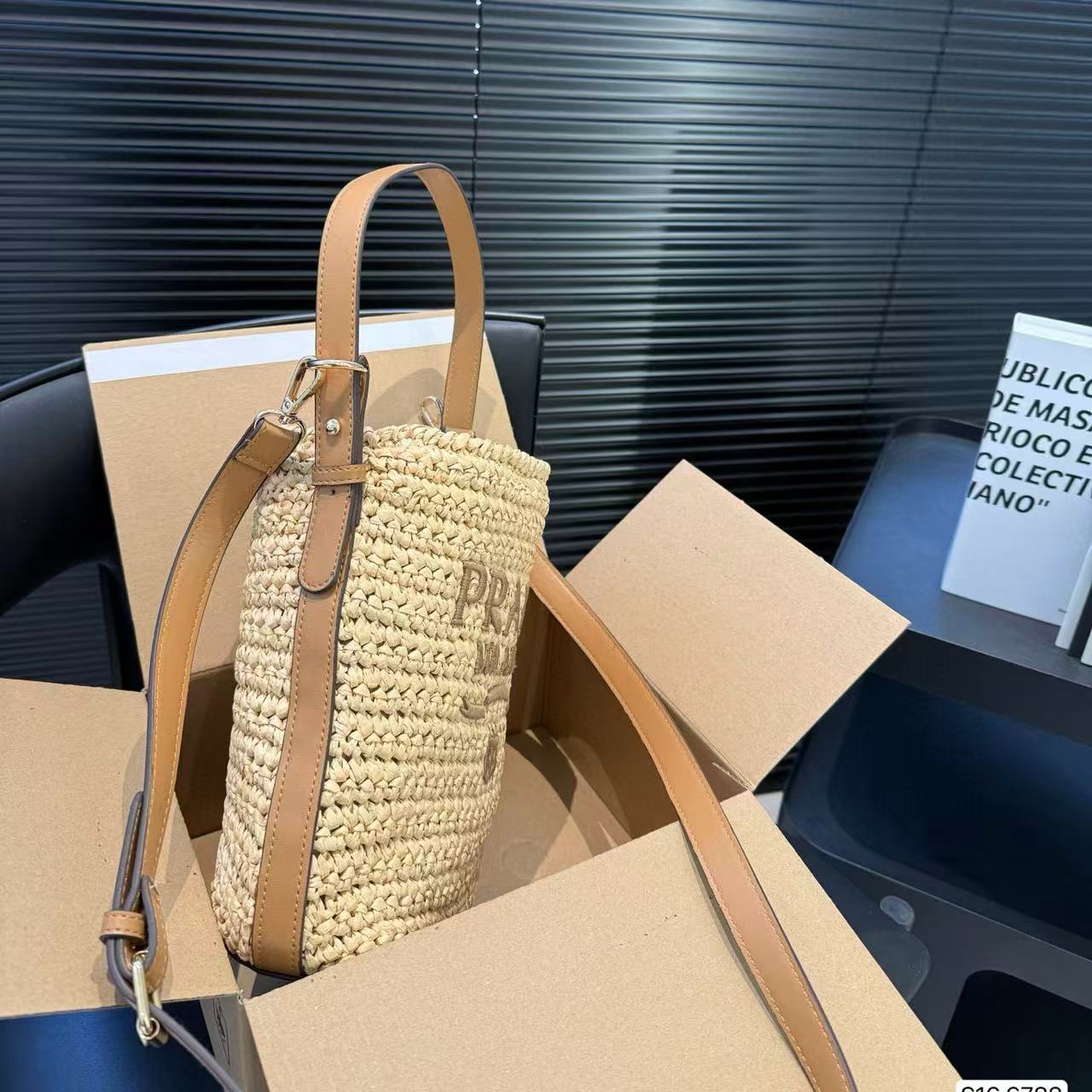 PR4DA 織りバケットバッグ【 50％割引+送料無料】