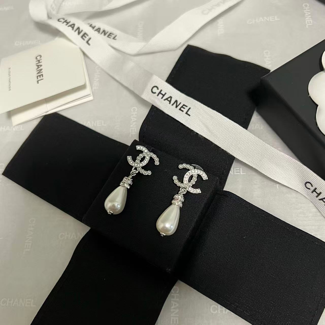 CHANE1 ダブルC ウォータードロップパールイヤリング【50％割引+送料無料】