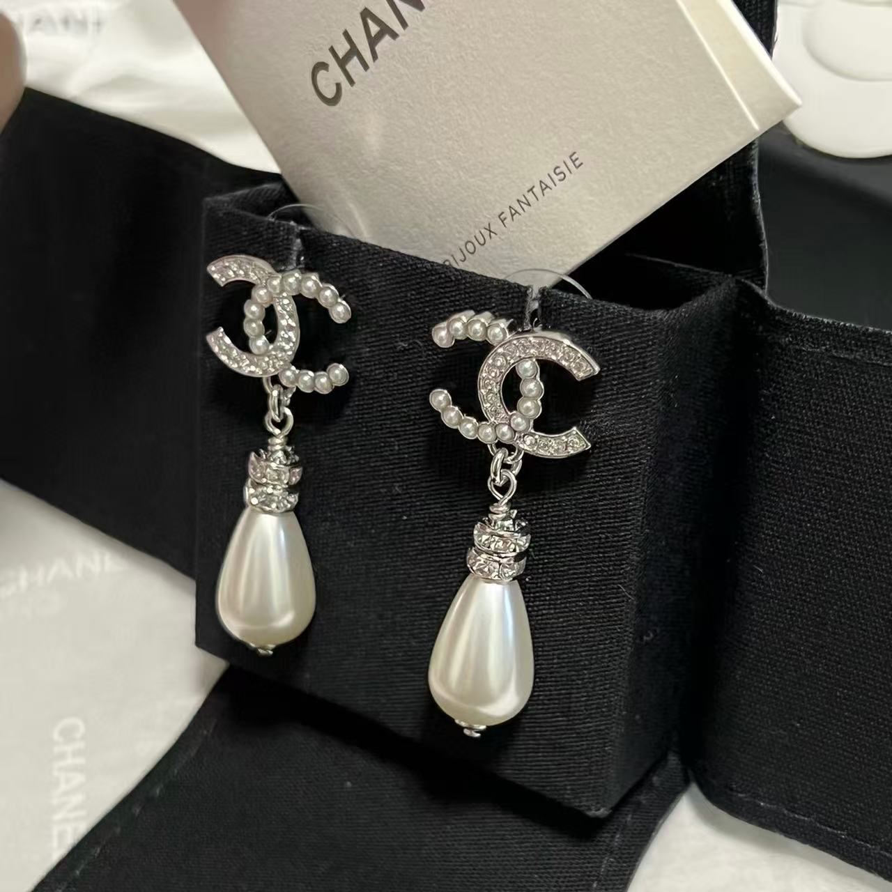 CHANE1 ダブルC ウォータードロップパールイヤリング【50％割引+送料無料】