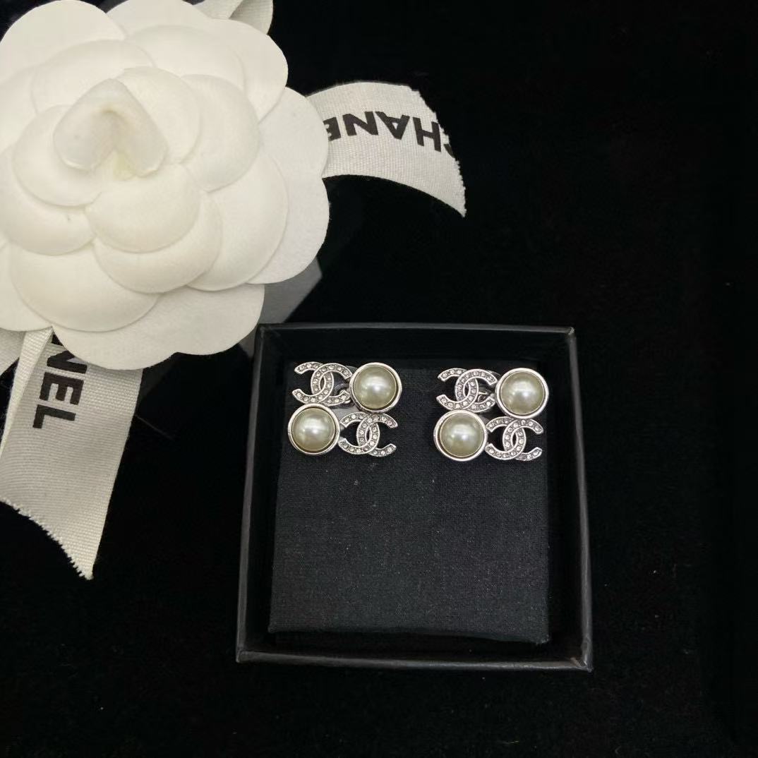 CHANE1 ダブルCパールイヤリング+ネックレス2点セット【50％割引+送料無料】