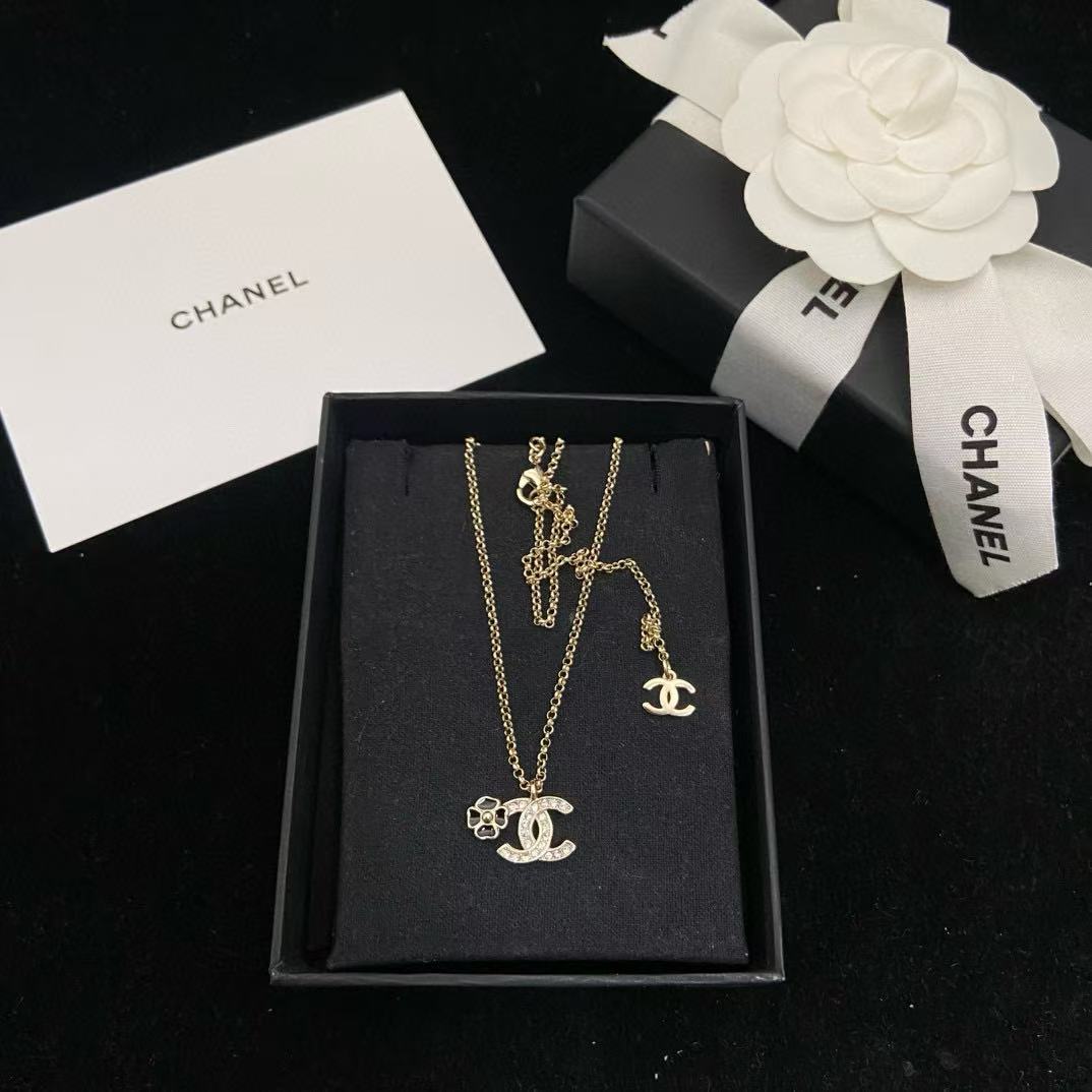 CHANE1 四つ葉のクローバー ダブルCネックレス【50％割引+送料無料】