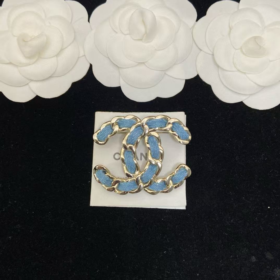 CHANE1 ダブルC ブルーブローチ【50％割引+送料無料】