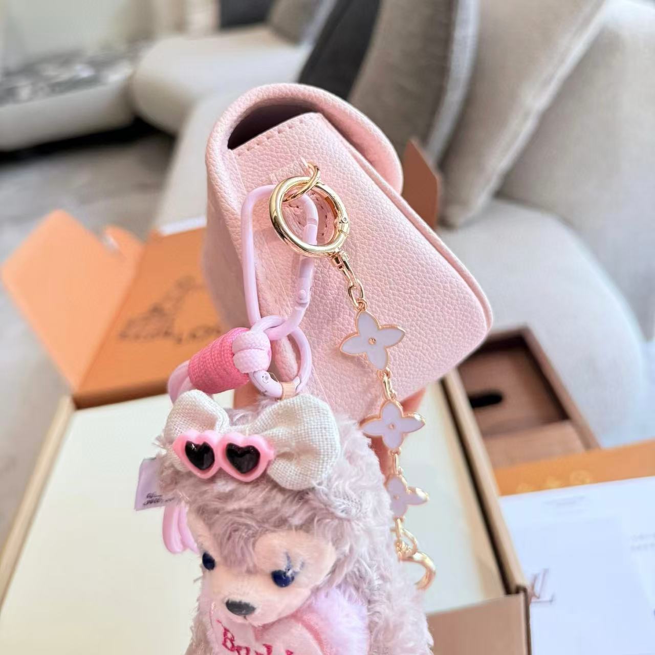 LVピンクのバゲットハンドバッグ【 50％割引+送料無料】