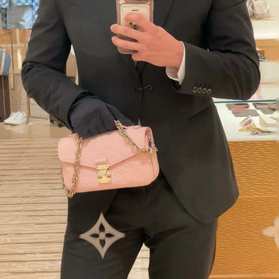 LVピンクチェーンアンダーアームバッグ【 50％割引+送料無料】