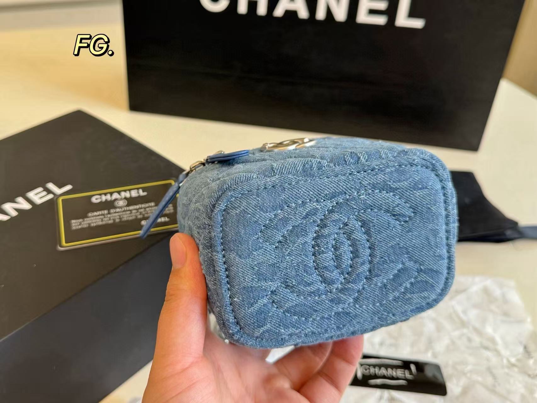 CHANE1 カメリアデニムチェーンバッグ【 50％割引+送料無料】