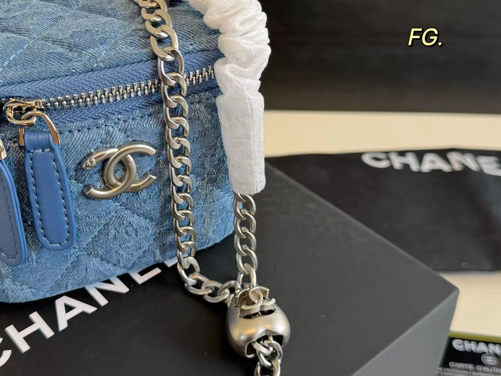 CHANE1 カメリアデニムチェーンバッグ【 50％割引+送料無料】