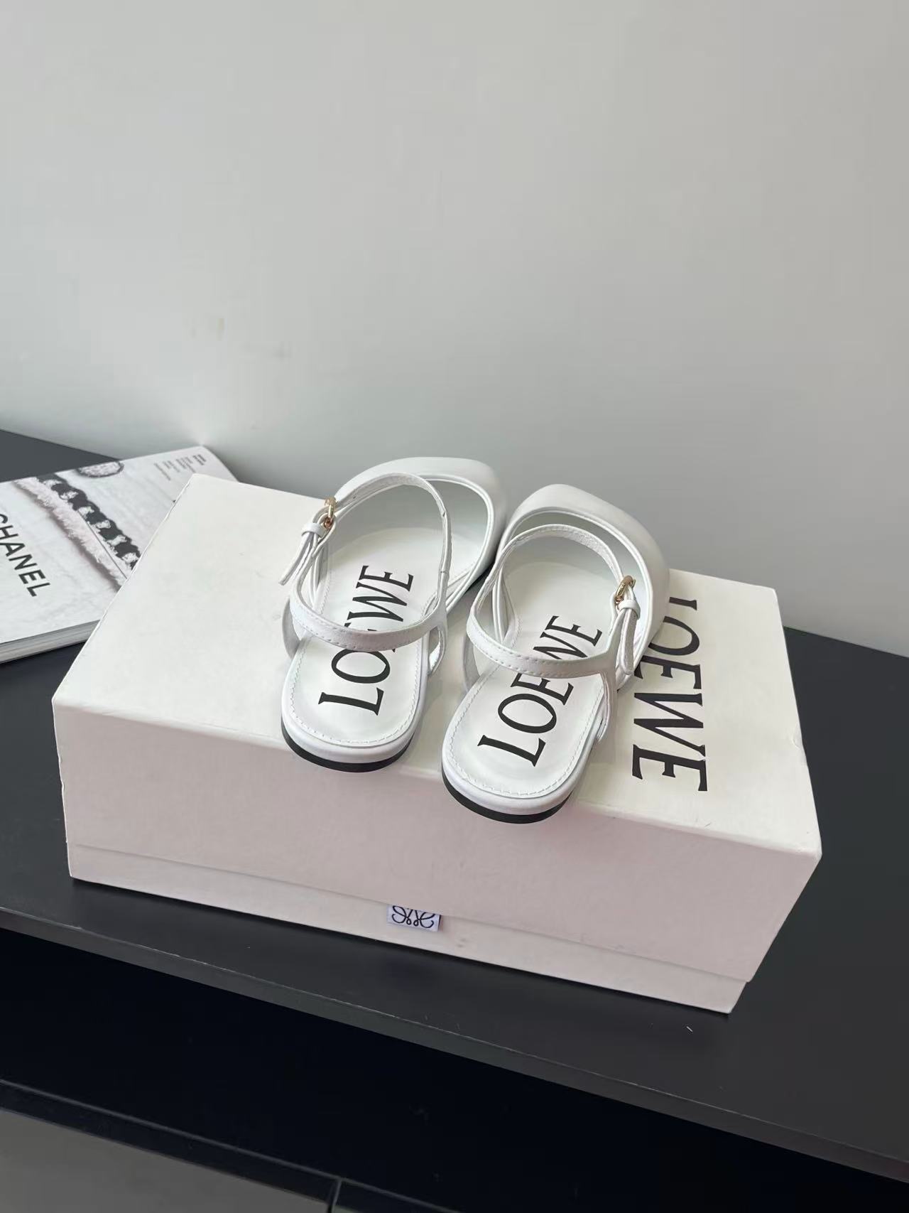 L0WEW 高品質レザーフラットシューズ【50％割引+送料無料】