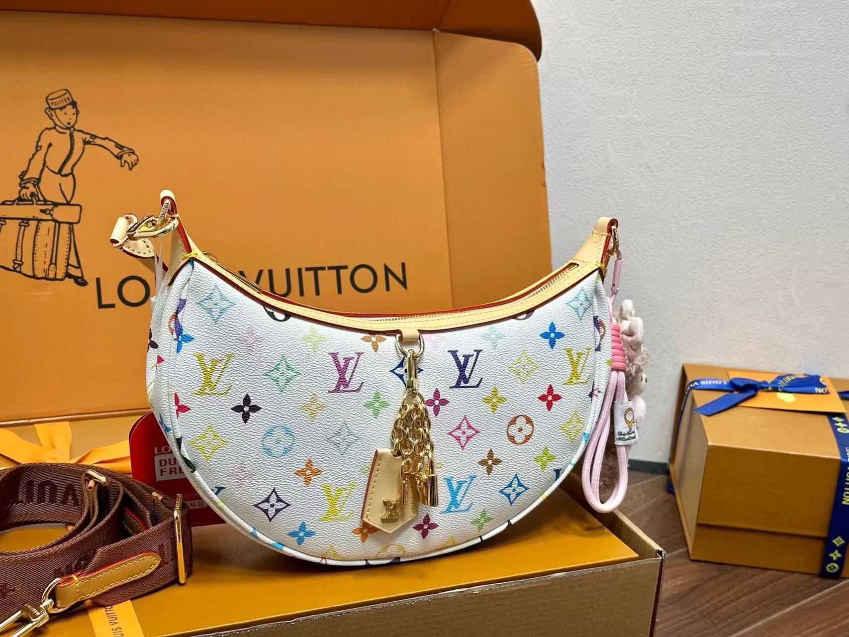 LVプリントのムーンバッグ【 50％割引+送料無料】