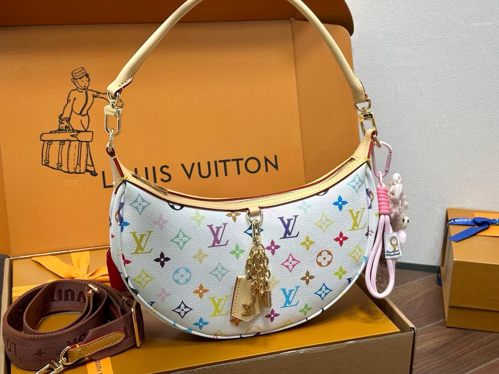 LVプリントのムーンバッグ【 50％割引+送料無料】