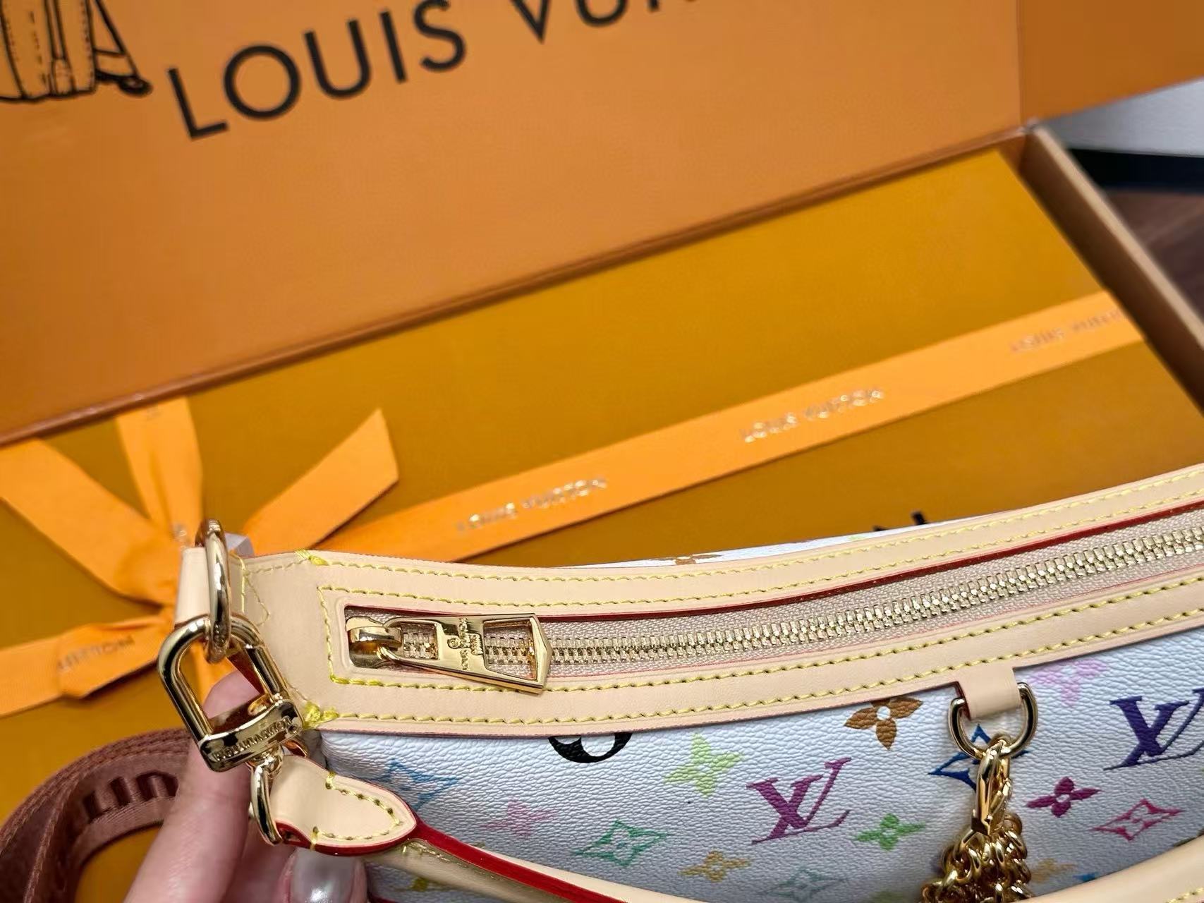 LVプリントのムーンバッグ【 50％割引+送料無料】