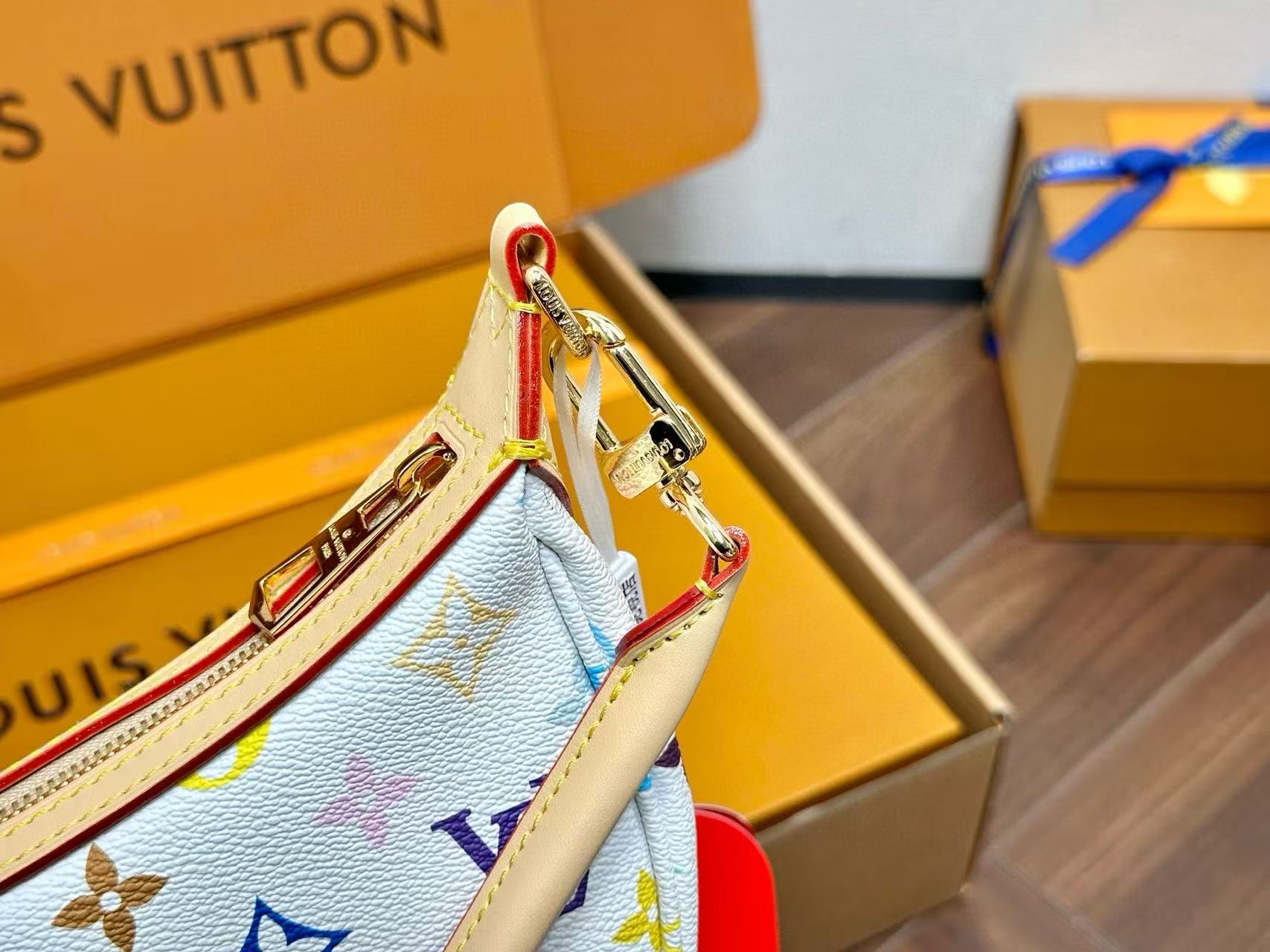 LVプリントのムーンバッグ【 50％割引+送料無料】