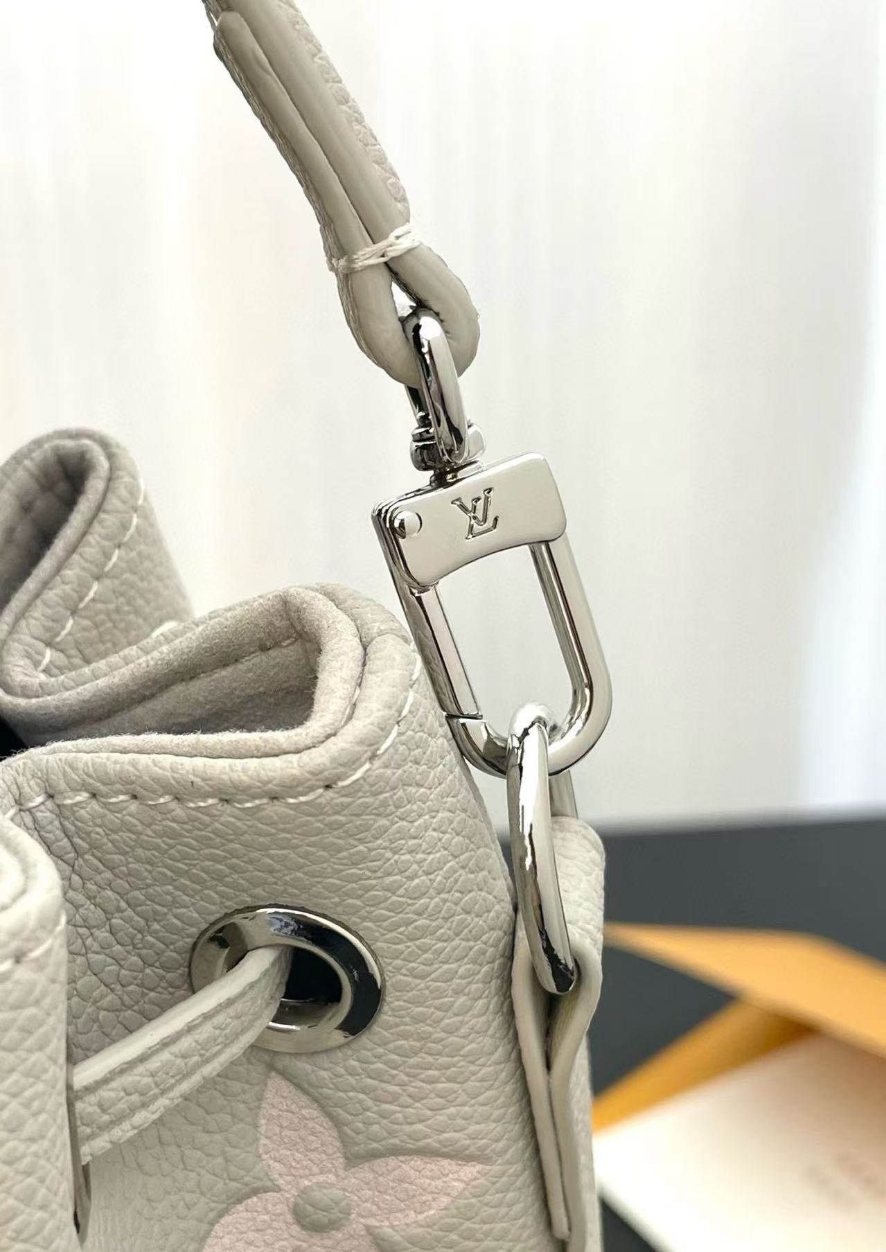 LVチェーンバケットバッグ【 50％割引+送料無料】