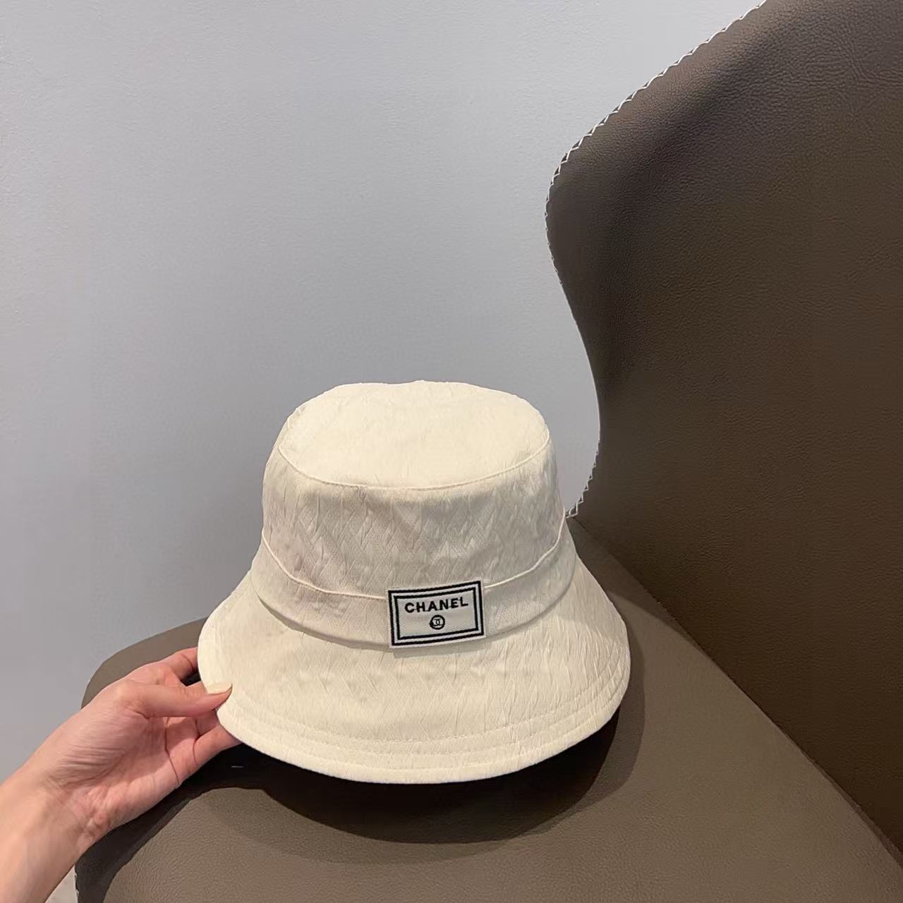 CHANE1 シンプルレターバケットハット【50％割引+送料無料】