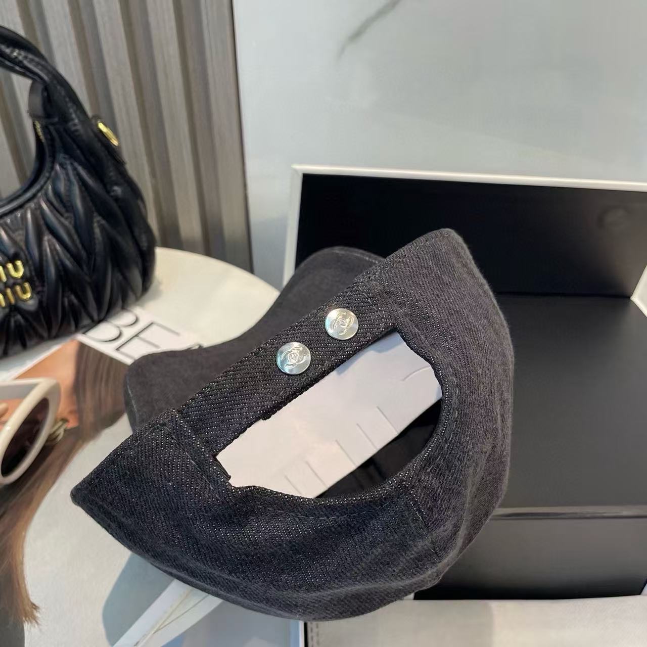 CHANE1 ダブルC デニム ベースボールキャップ【50％割引+送料無料】