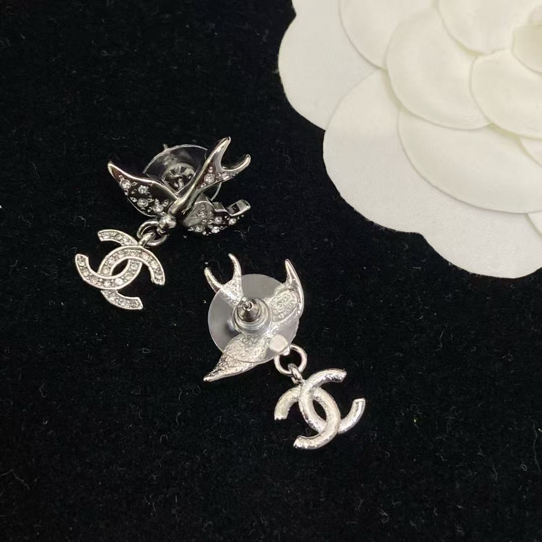 CHANE1 ダブルC フライングバード イヤリング【50％割引+送料無料】