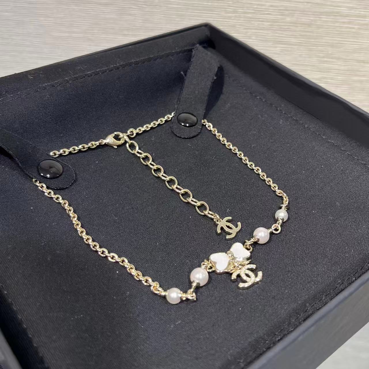 CHANE1 ホワイトダブルCパールネックレス【50％割引+送料無料】