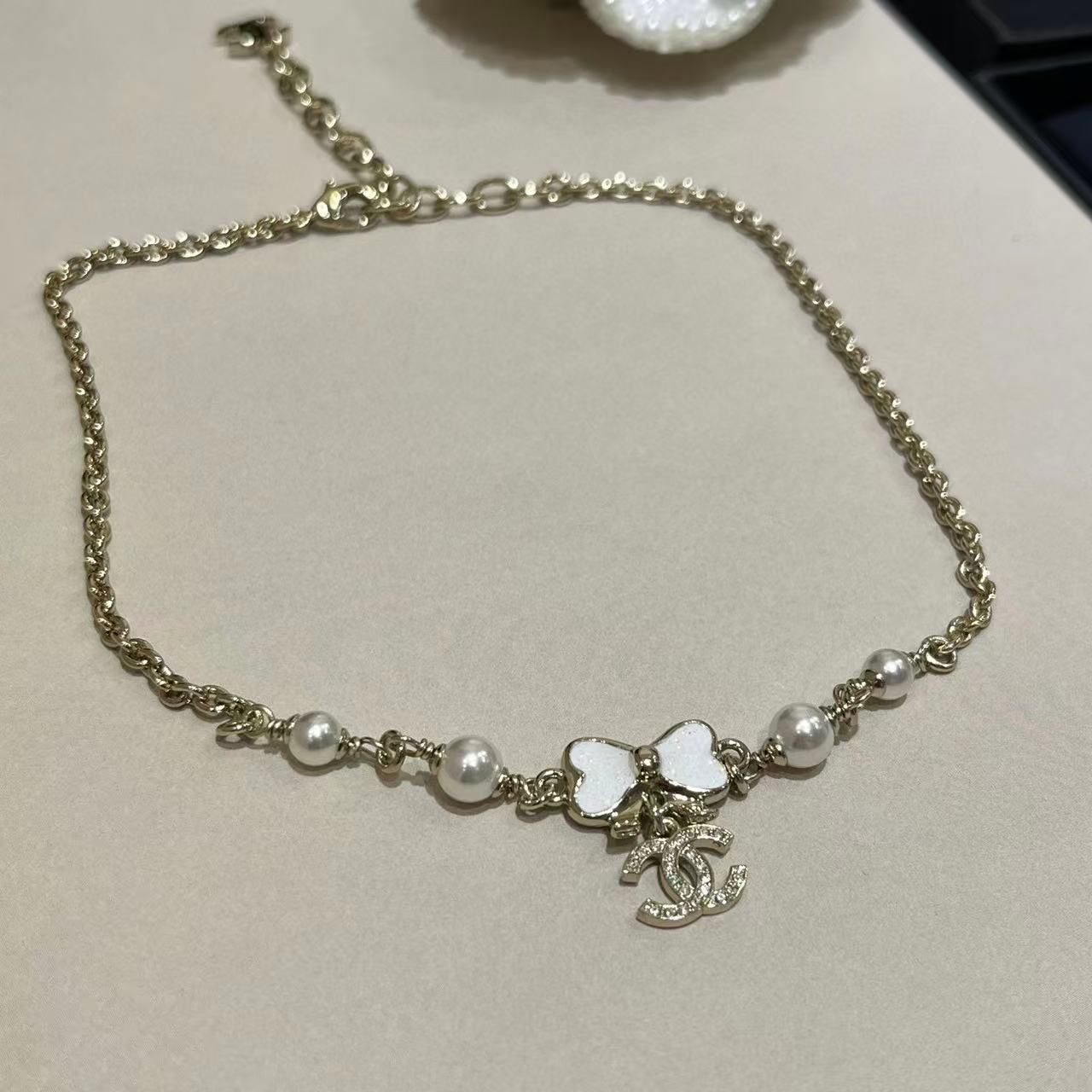 CHANE1 ホワイトダブルCパールネックレス【50％割引+送料無料】