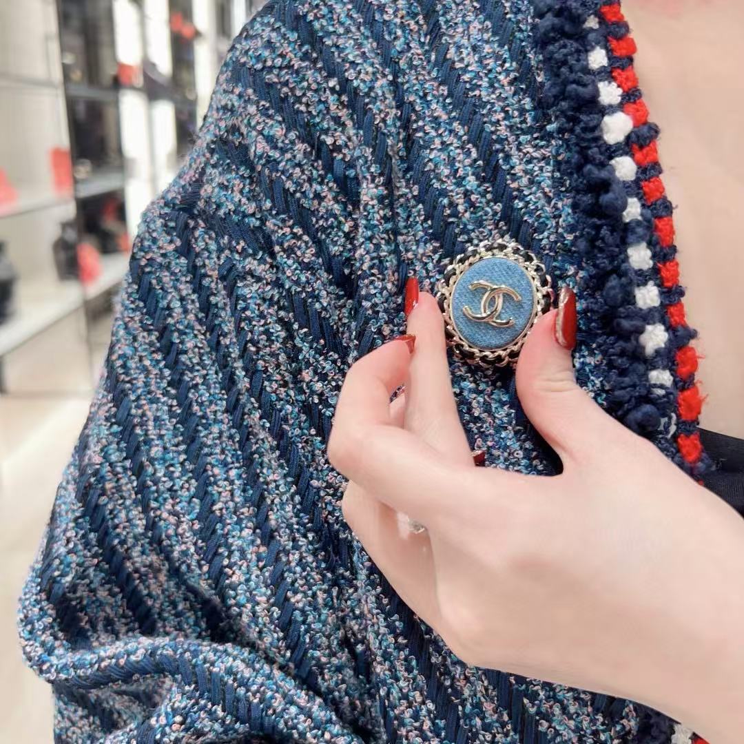 CHANE1 ダブルC デニムレザーブローチ【50％割引+送料無料】